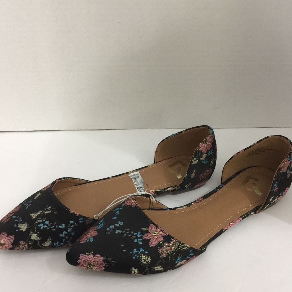 ❤️Report Floral Print Flats❤️ - Picture 2 of 8